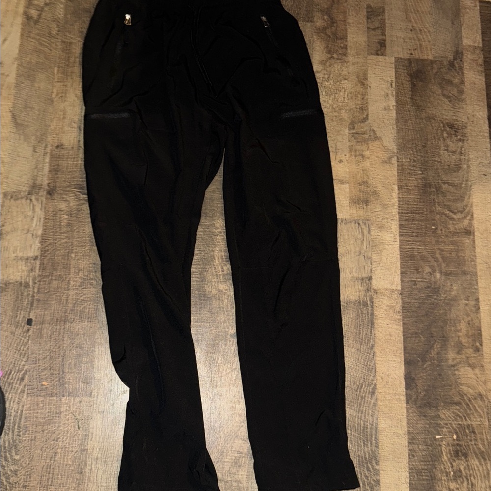 Stay Dry, Stay Stylish: Santiny Size M Black Cargo Pants (NWT)